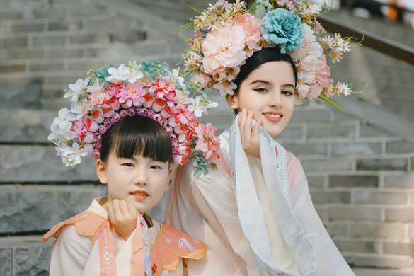 肥西紫蓬山“花朝仙子”踏青登山節(jié)成國際文化焦點